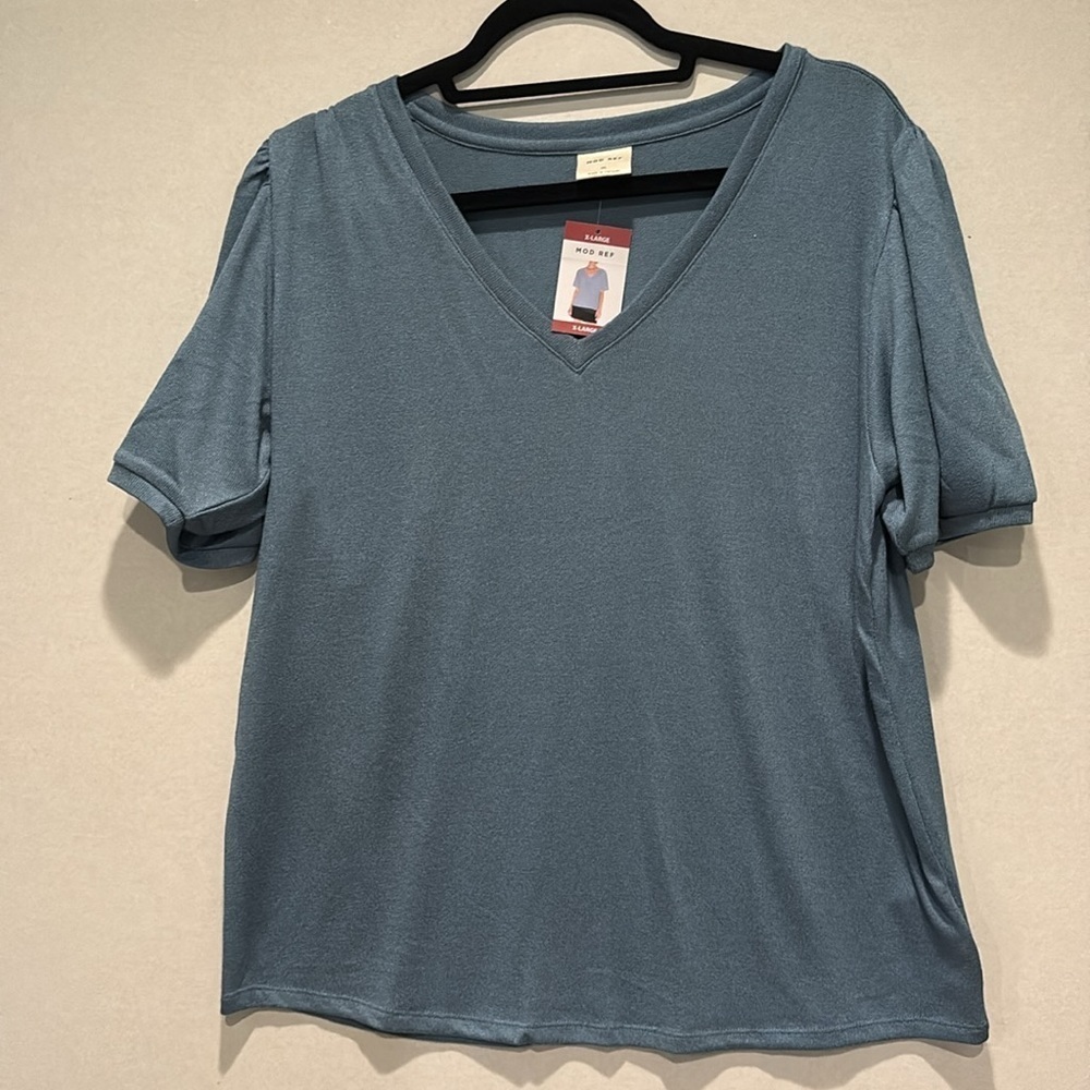 Mod Ref - Women's V-Neck Puff Sleeve Shirts. Size XL. Light Blue and black. NWT - Picture 2 of 11